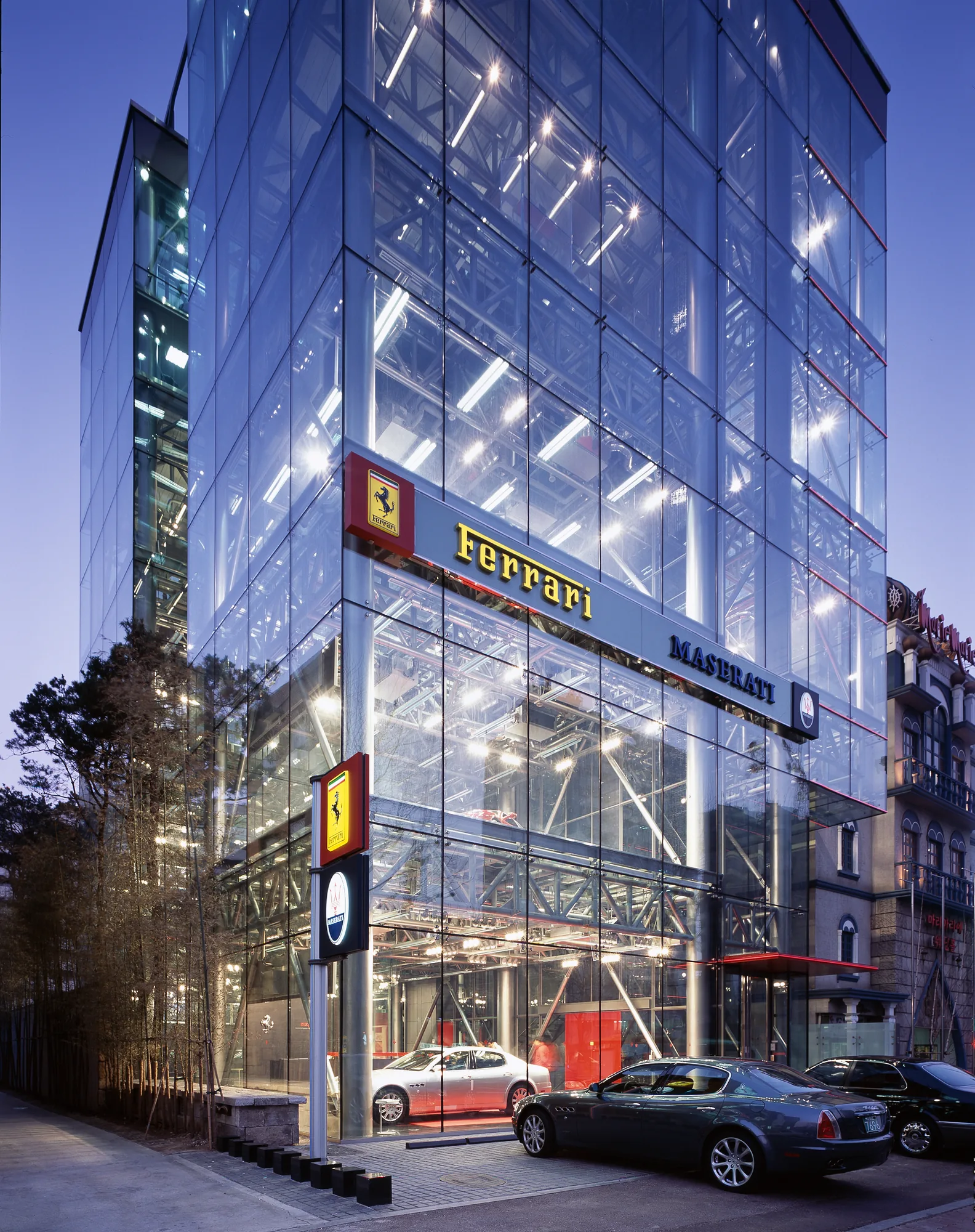 페라리 쇼룸 · Ferrari Show Room 내부